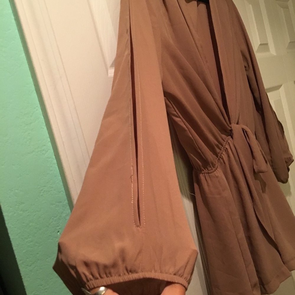 [Ciel] L/S Low Cut Front Tie Romper - Picture 5 of 5